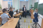Урок милосердия «Они сердцем видят жизнь…» был проведен в Варненской детской библиотеке.