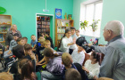 Музыкальный час «Послушай, потрогай, поиграй» прошел в Варненской детской библиотеке.