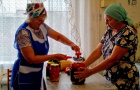 "И в садах, и в огороде, и в лесу, и у воды, приготовила природа всевозможные плоды"